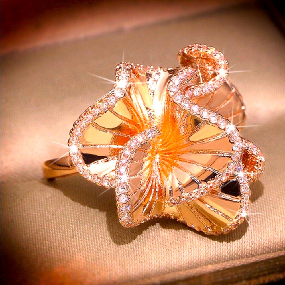 💖✨Beautiful Camellia Diamond Flower Ring✨💖